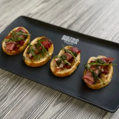 Montaditos de Jamón Serrano